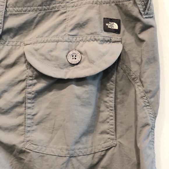 North Face Women’s Shorts - Picture 5 of 7